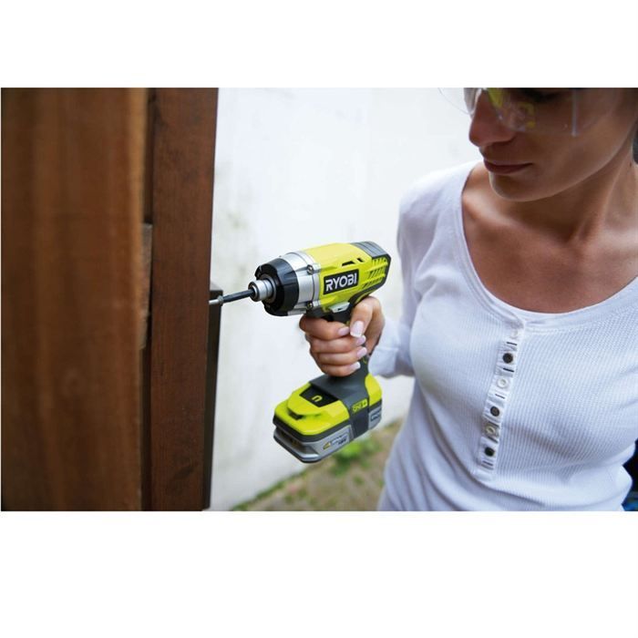 Atornillador de impacto RYOBI OnePlus de 18 V (sin batería ni cargador) RID1801M