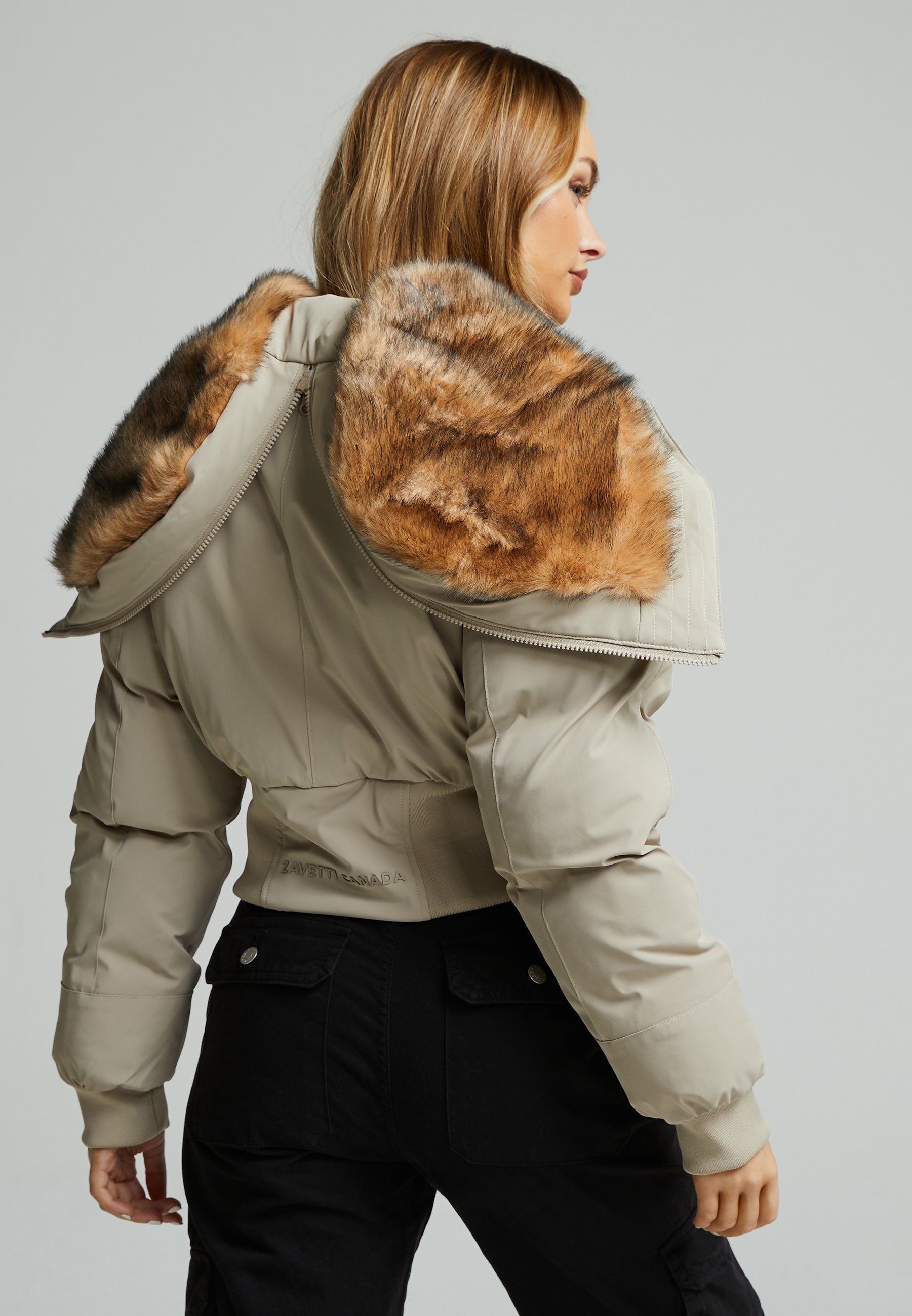 Zavetti Canada OSSANI DOUCHETTE BOMBER COURTE À CAPUCHE SÉPARÉE - Veste d'hiver - pur cachemire