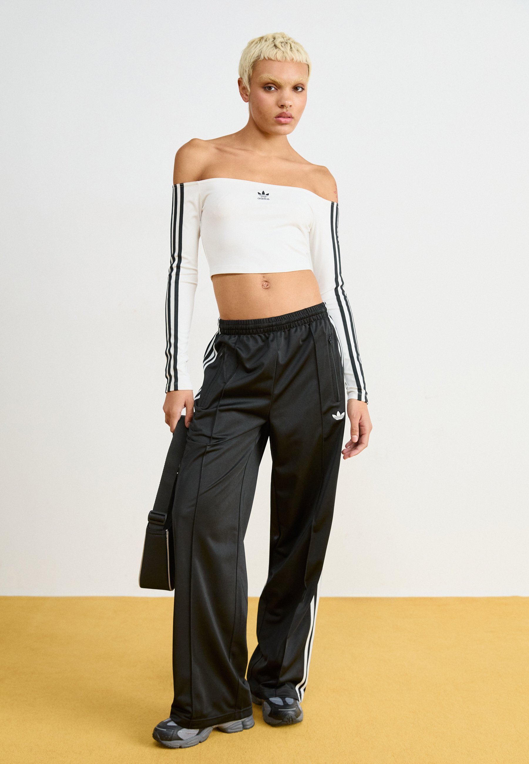 Teplákové kalhoty adidas Originals