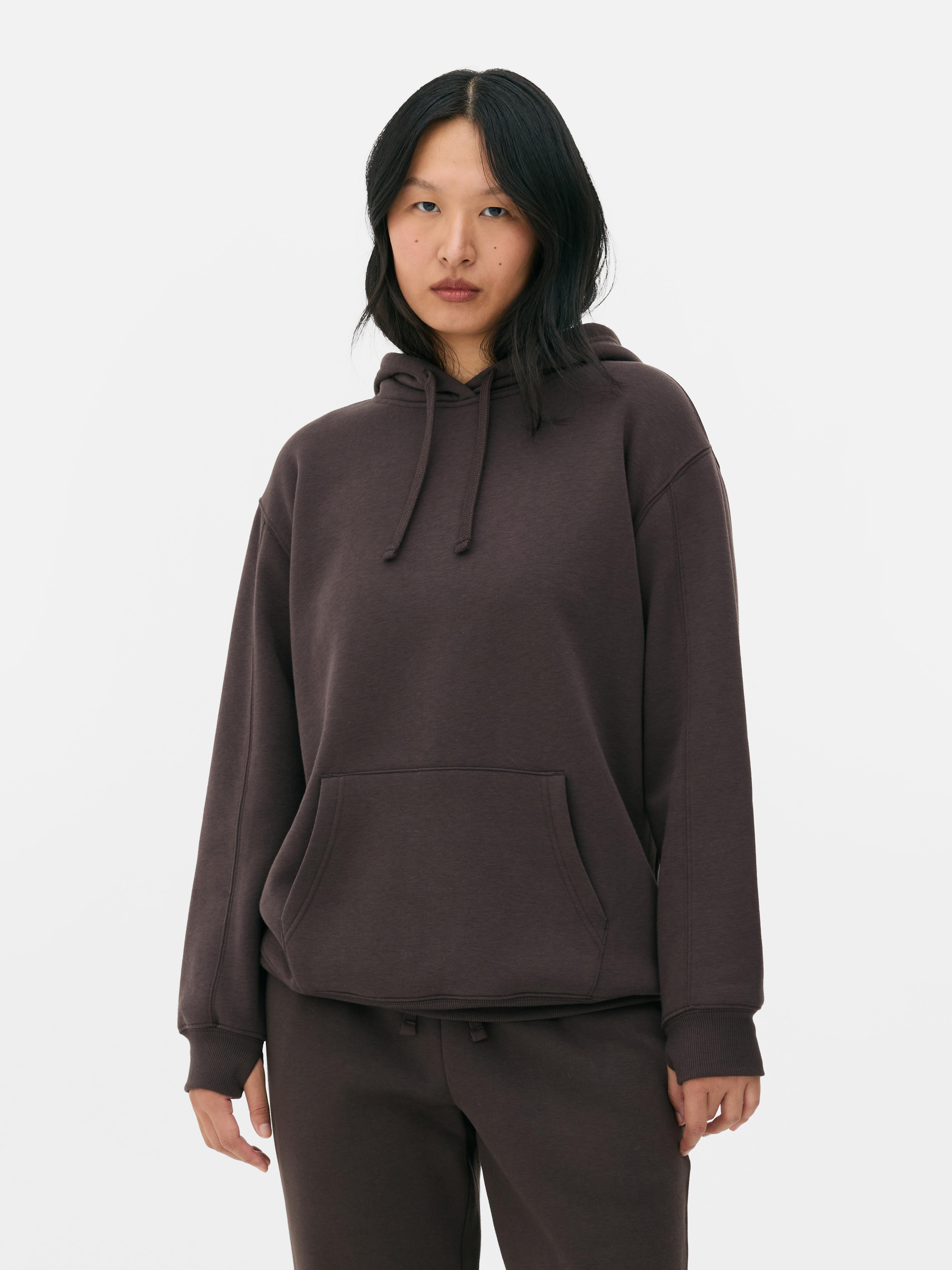 Κλασικό oversized φούτερ με κουκούλα Ένα casual oversized φούτερ με κορδόνι περίσφιξης και τσέπη καγκουρό