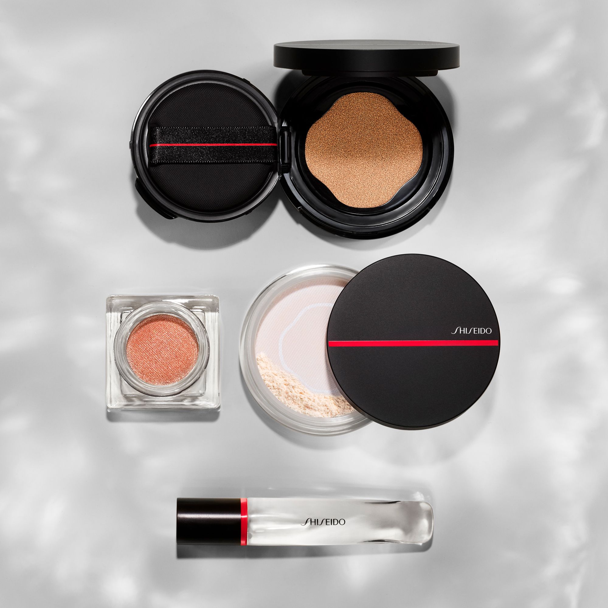 Synchro Skin Invisible Silk puder v prahu Luksuzni kompaktni in puder v prahu