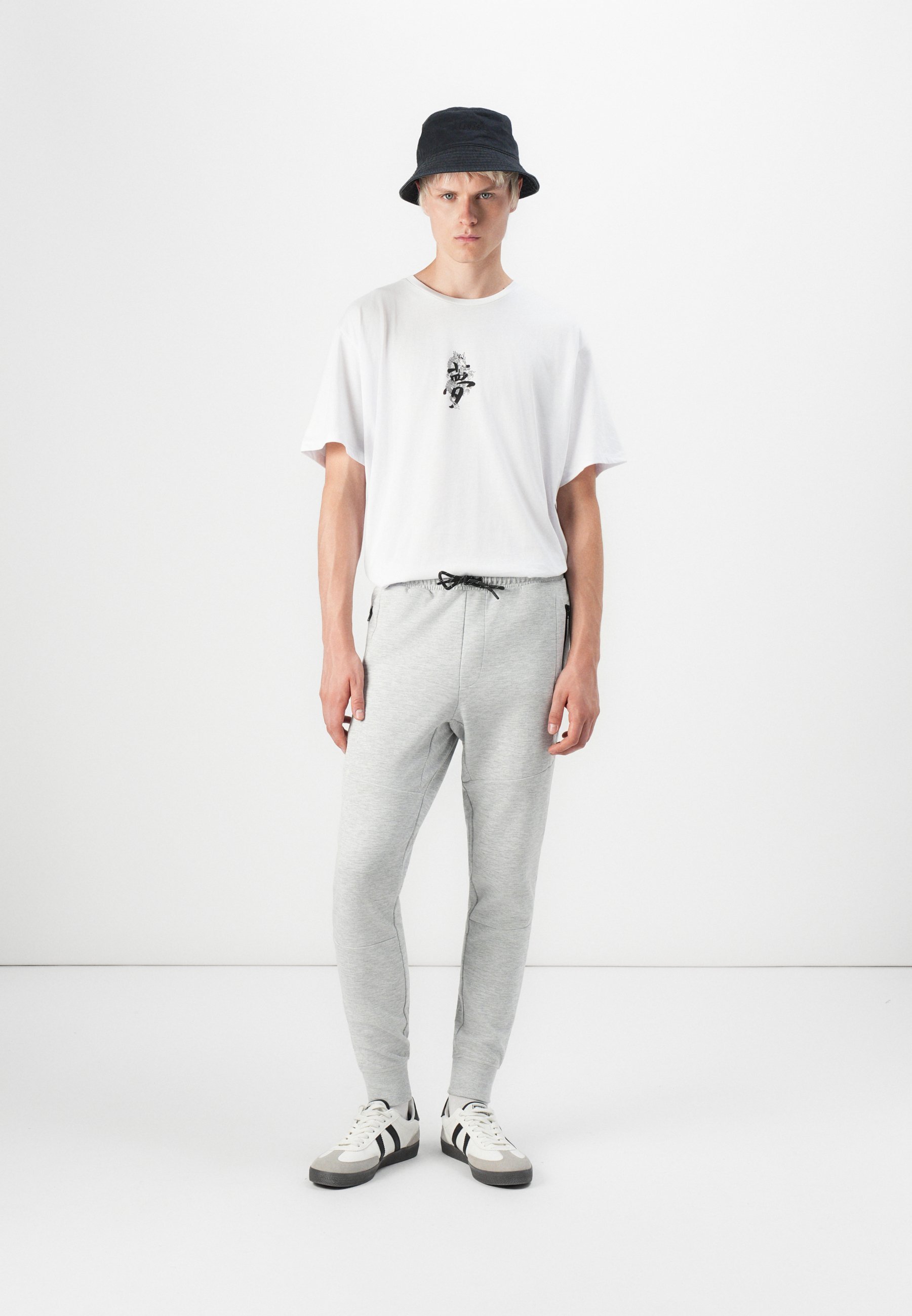 Jack & Jones JPSTWILL AIR PANTS - Trainingsbroek - lichtgrijs