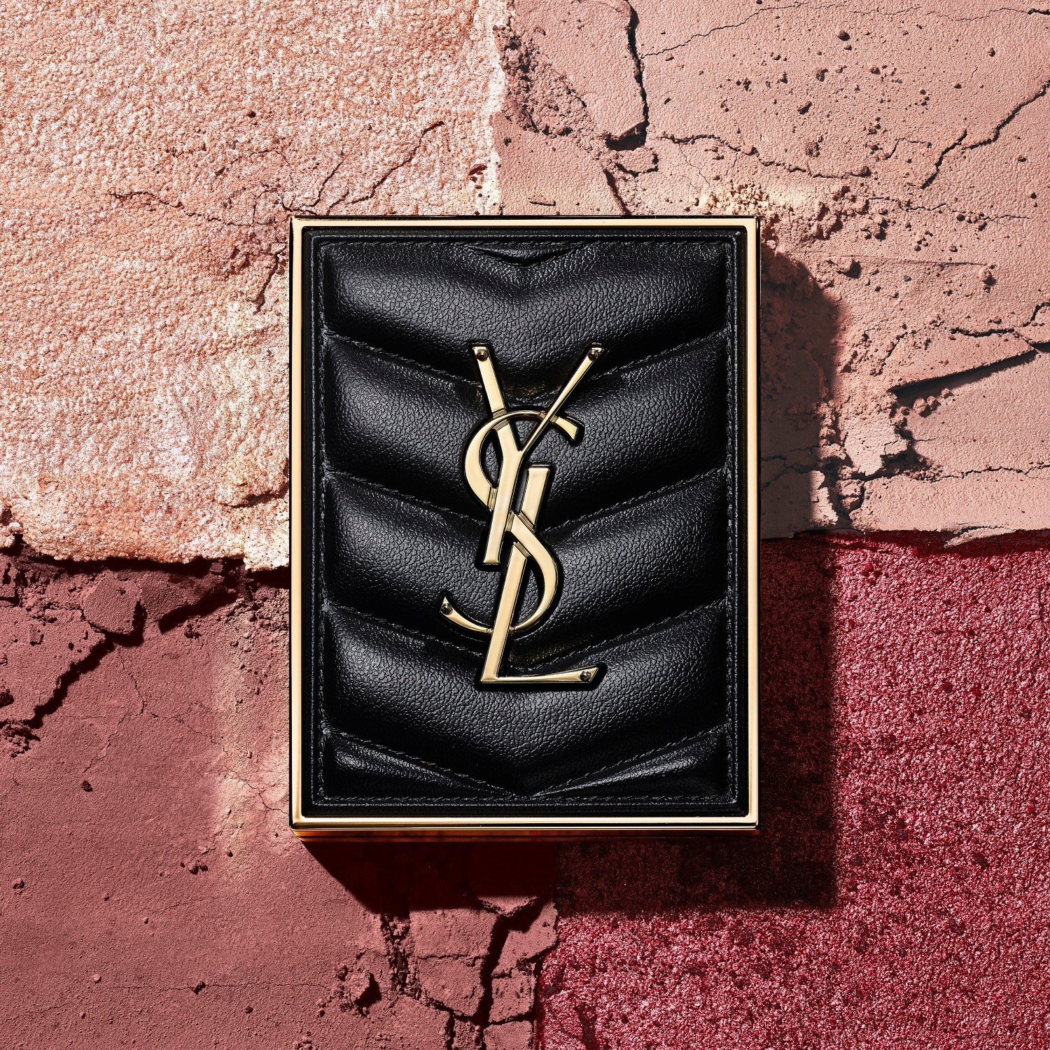 Yves Saint Laurent akių šešėliai „Must-Haves Couture Mini Clutch“ – 4 g