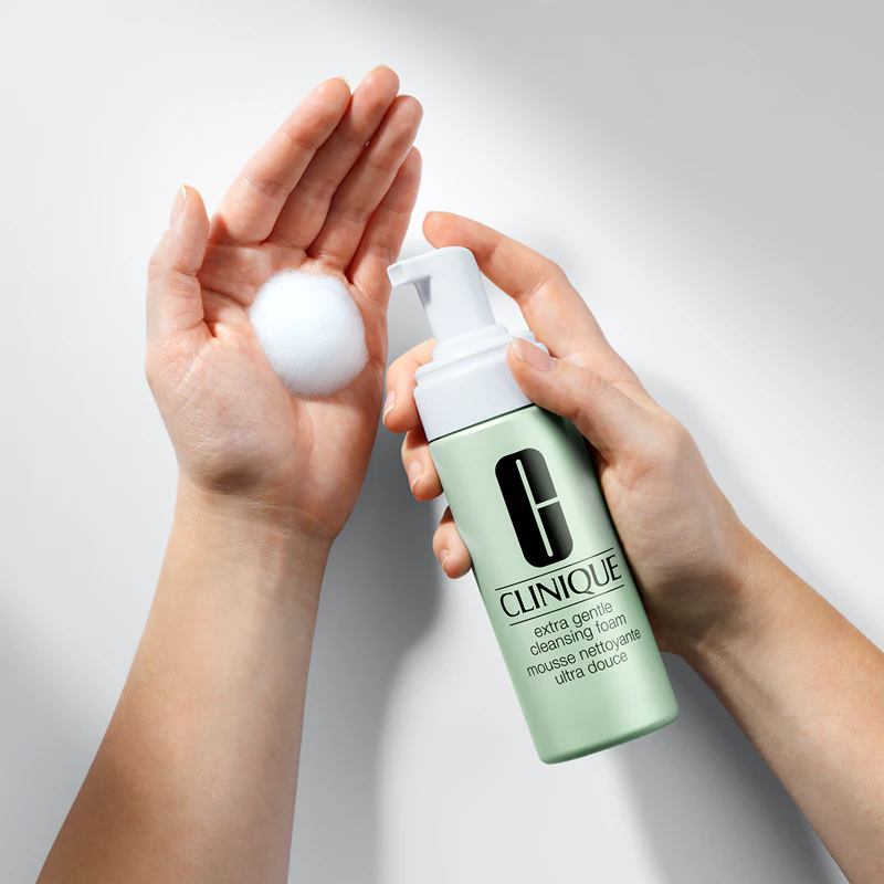 Clinique Extra Gentle Cleansing Foam -puhdistusvaahto kuivalle ja erittäin kuivalle iholle