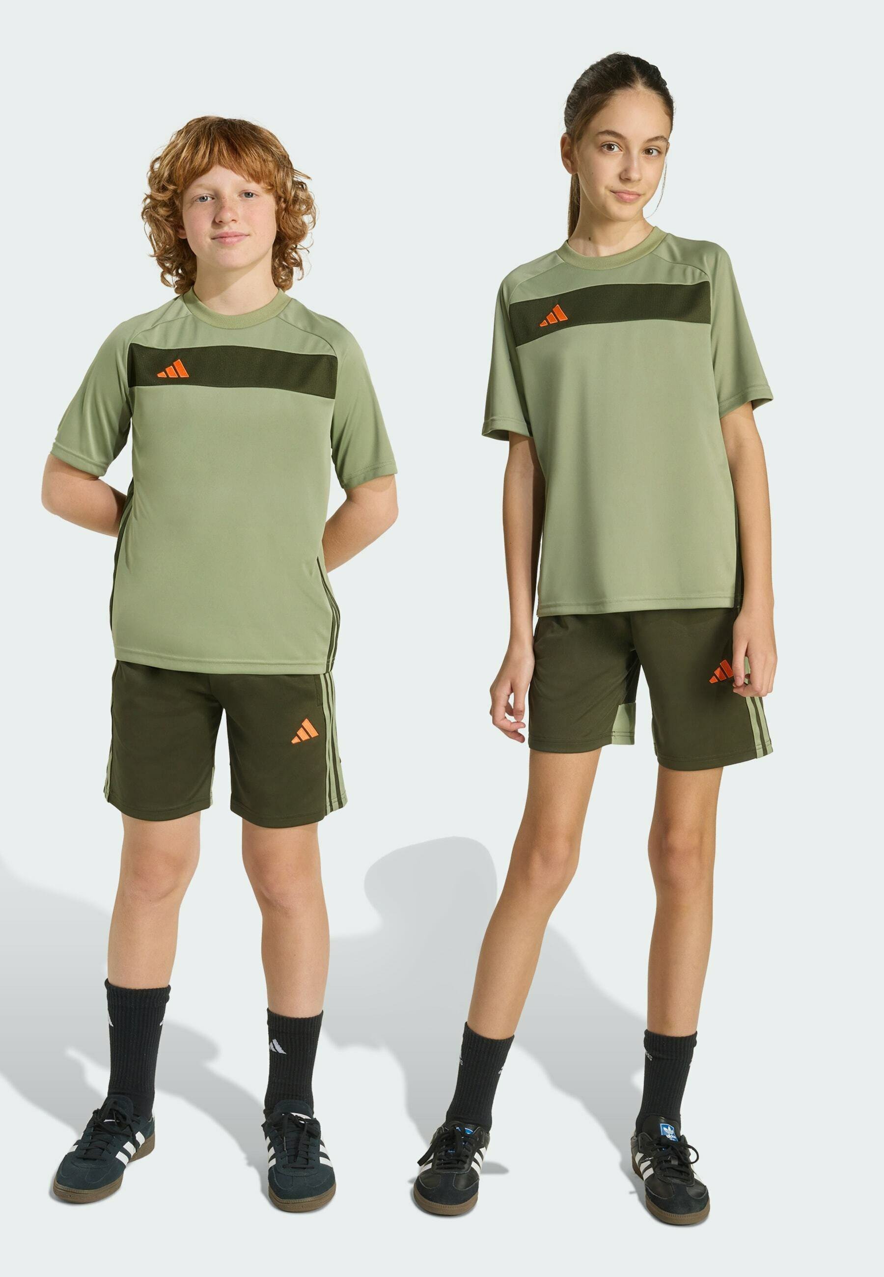 adidas Performance Sports shorts - night cargo tent green impact orange