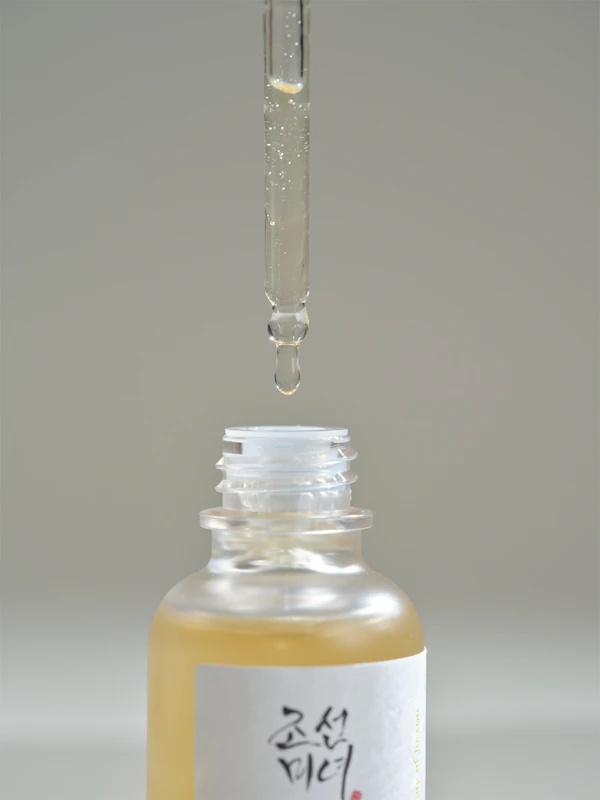 Serum za regeneracijo in posvetlitev kože Beauty of Joseon Glow s propolisom in niacinamidom