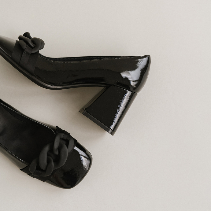 Escarpins à nœuds  en vernis plissé noir