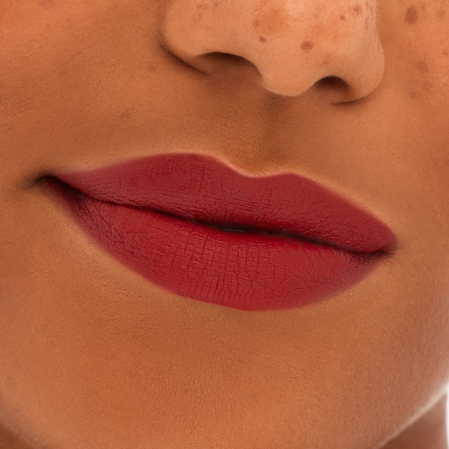 MAC кармин Locked Kiss - 1,8 г