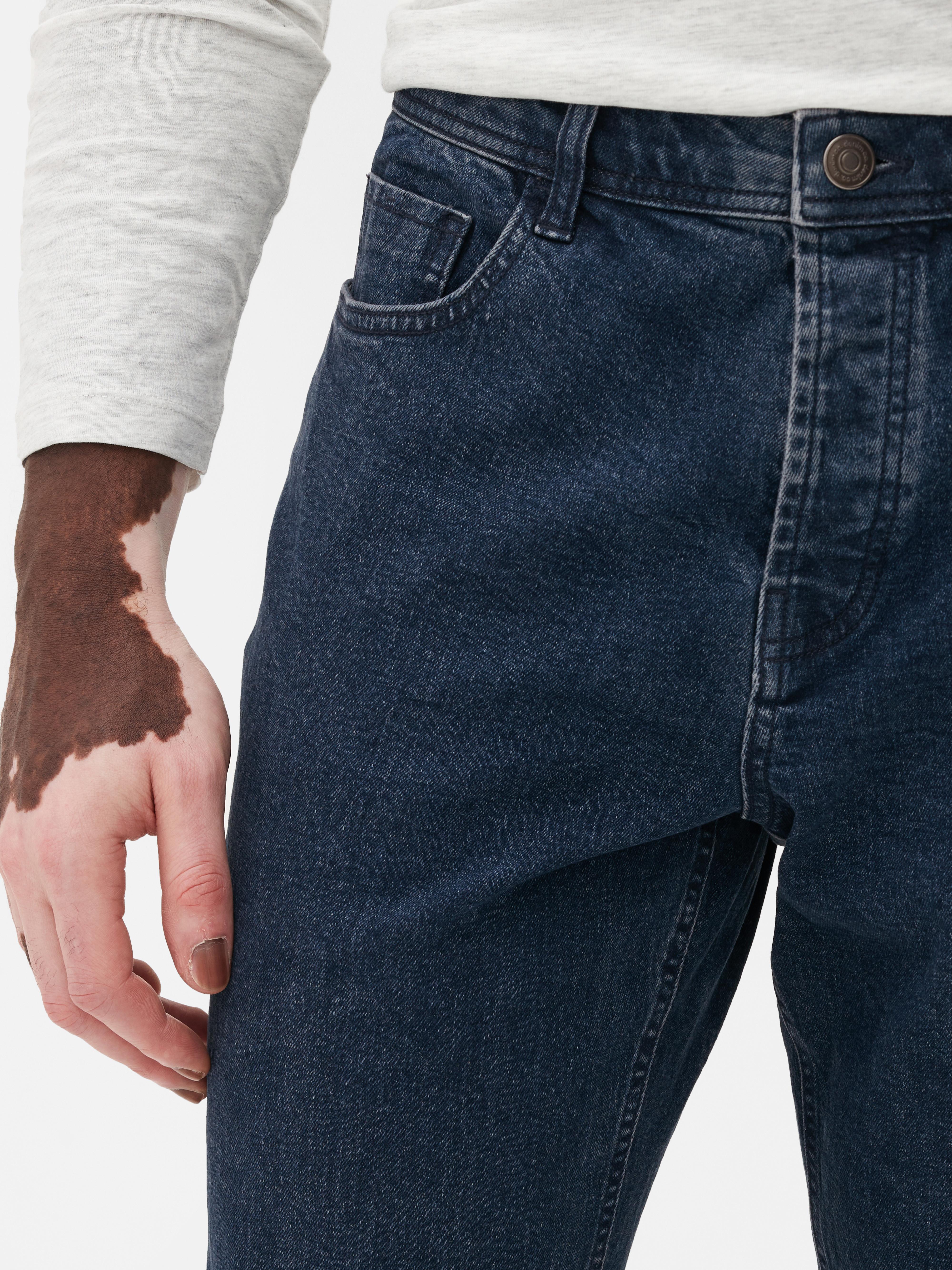 Gerade Stretch-Jeans. Eine neue Jeans? Was für eine geniale Idee!