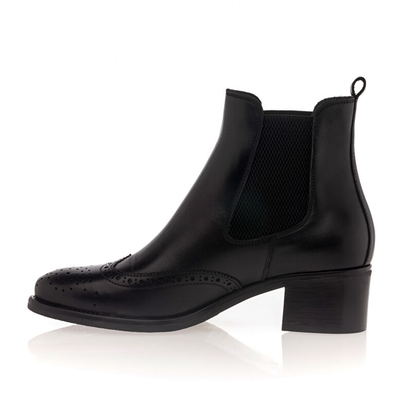 Schwarze Damenstiefel / Stiefeletten