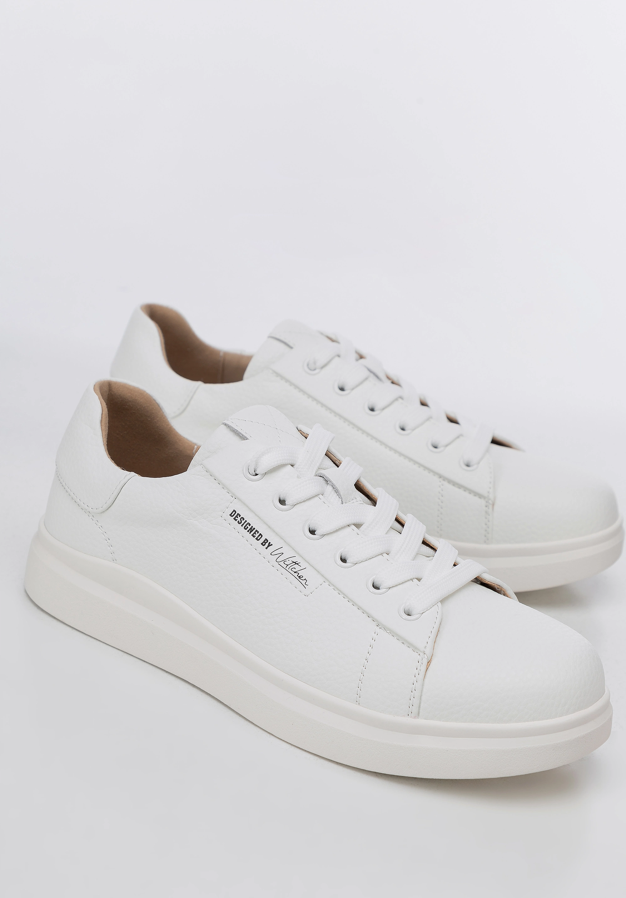 Damskie klasyczne sneakersy na platformie białe