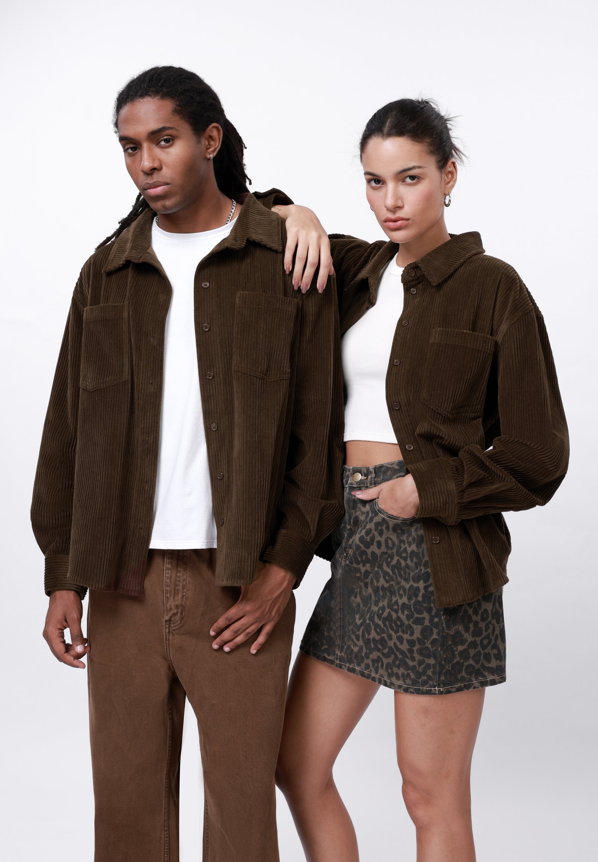 YOURTURN UNISEX - Blouse met knoopsluiting - chocolade