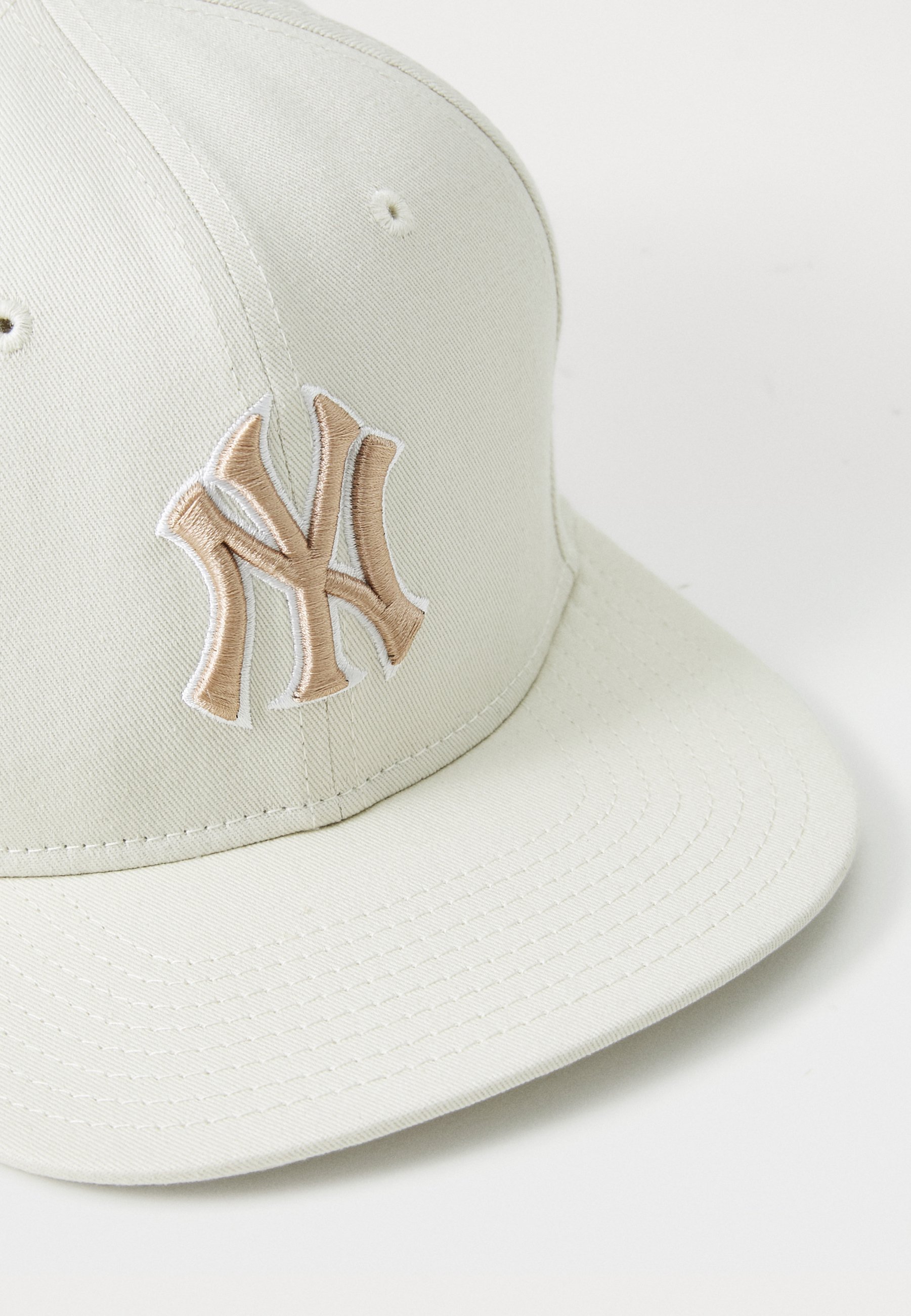 New Era petten