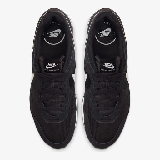 Nike Venture Runner