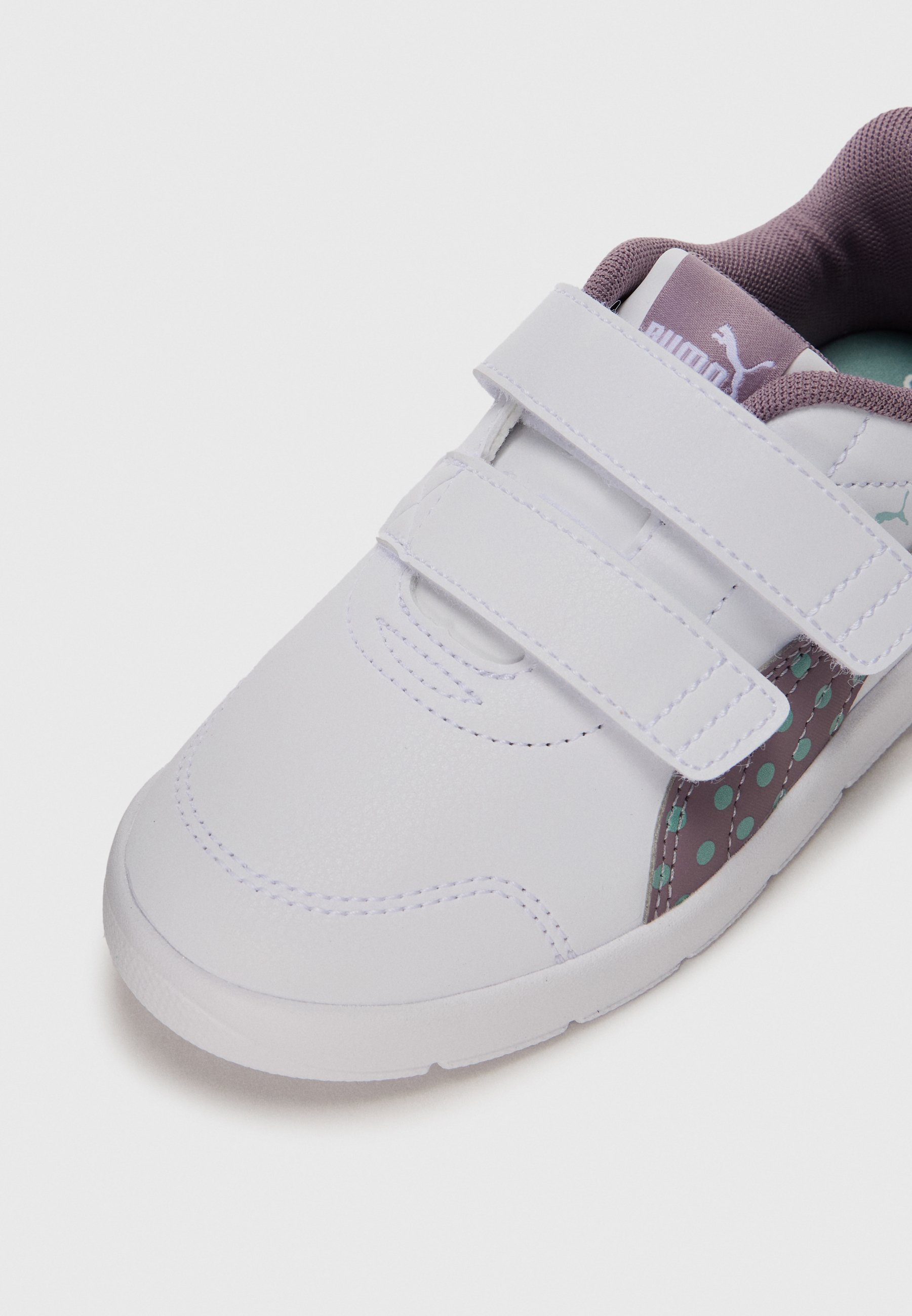 Puma COURTFLEX V3 DOTTY UNISEXE - Chaussures de trail - blanc/prune/vert mousse clair