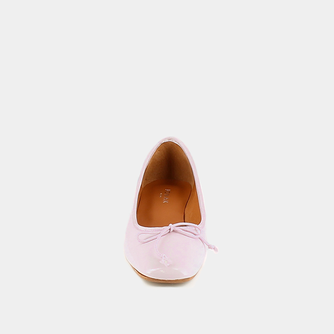 Ballerines à talons  en vernis plissé rose clair