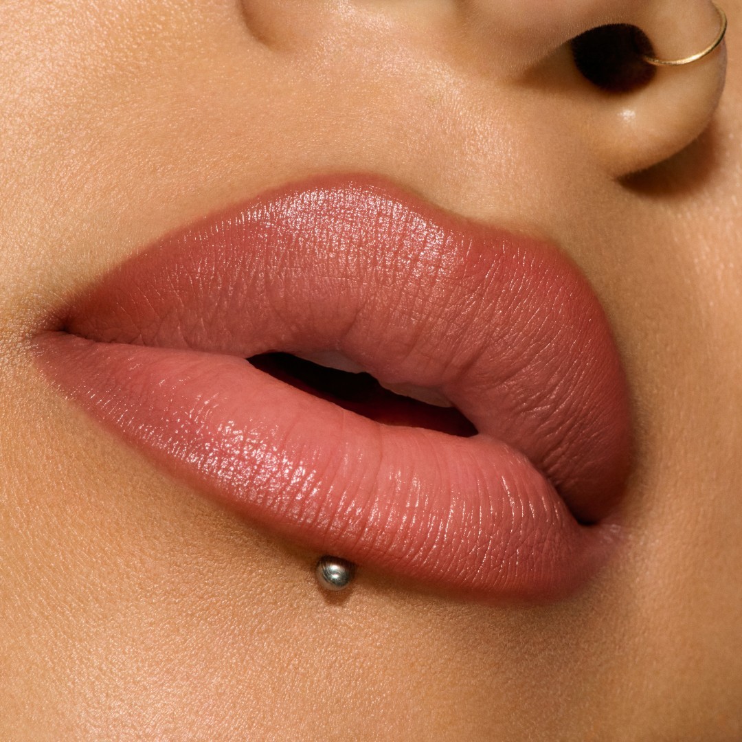 MAC Lipgloss sjajni ajlajner za usne - 0,25 g