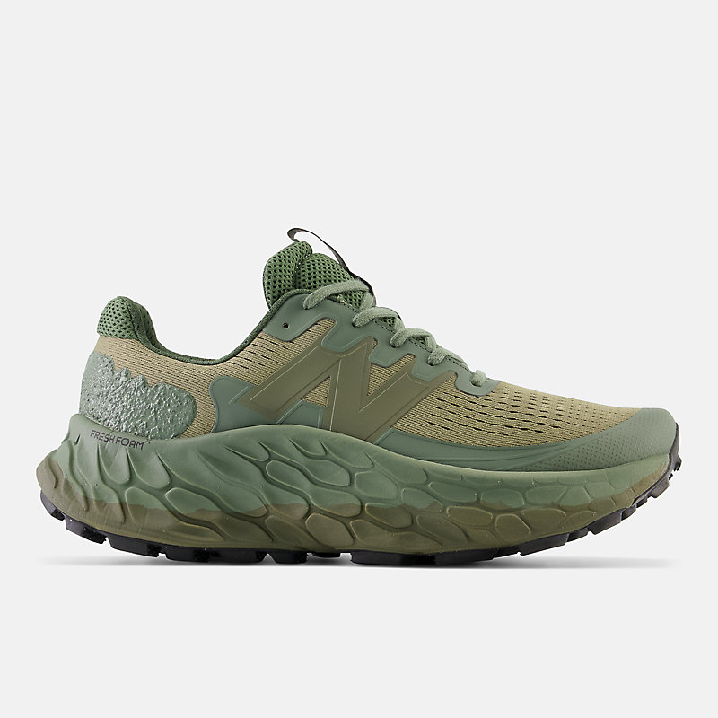 New Balance Fresh Foam More Trail v3 herenschoen – Covert Green met Deep Olive Green en zwart