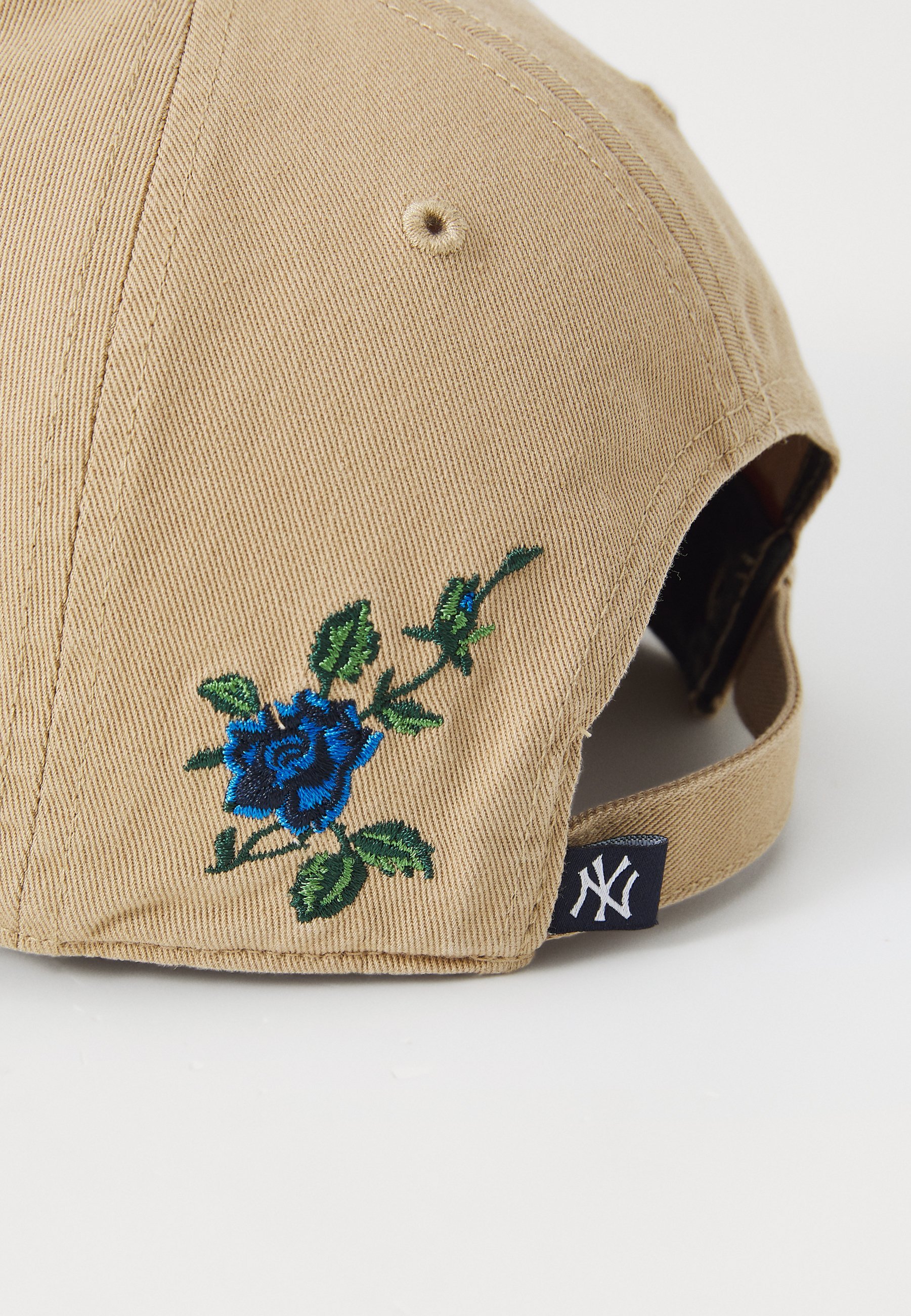 '47 Caps