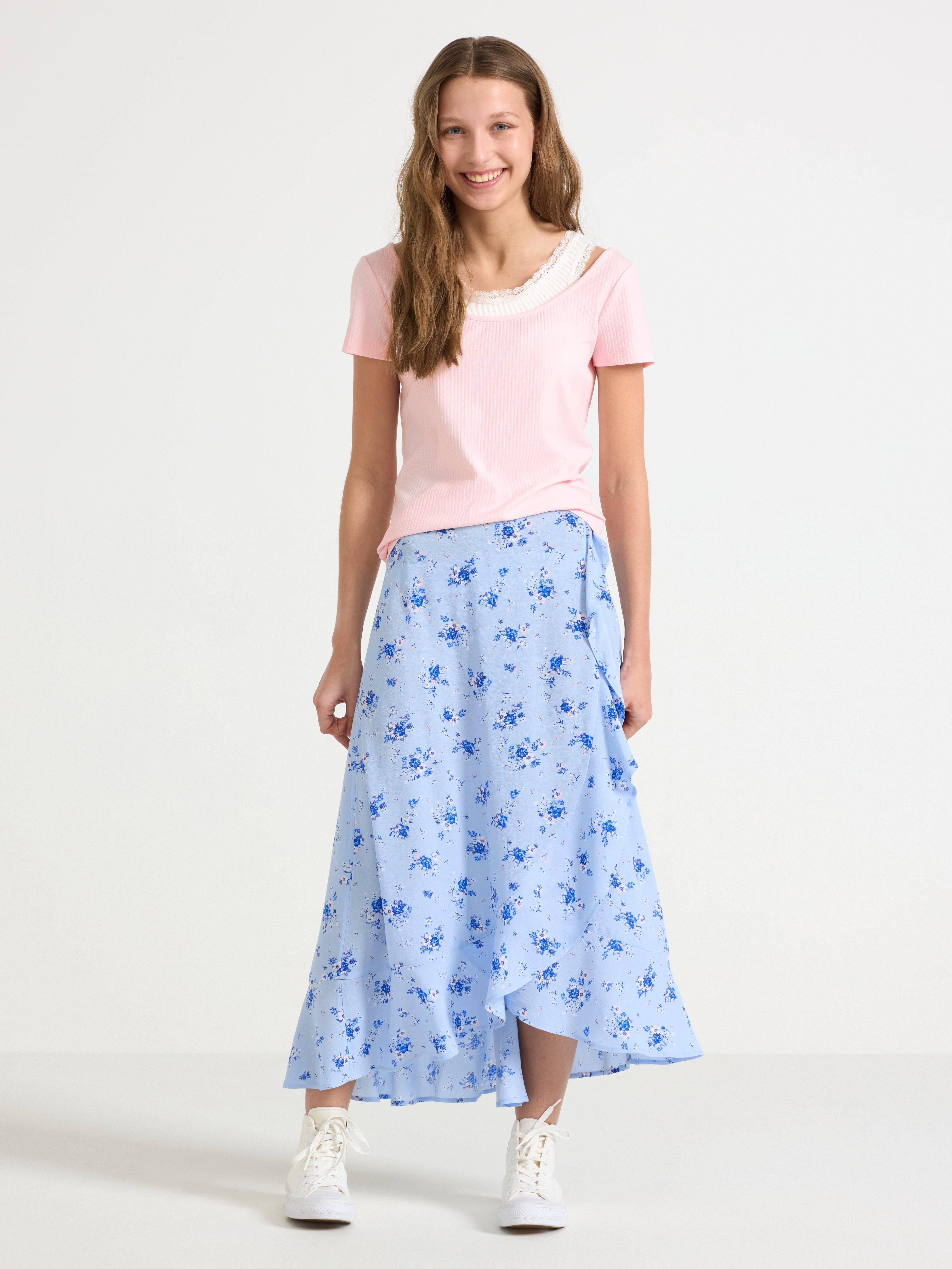 Falda con volantes azul claro