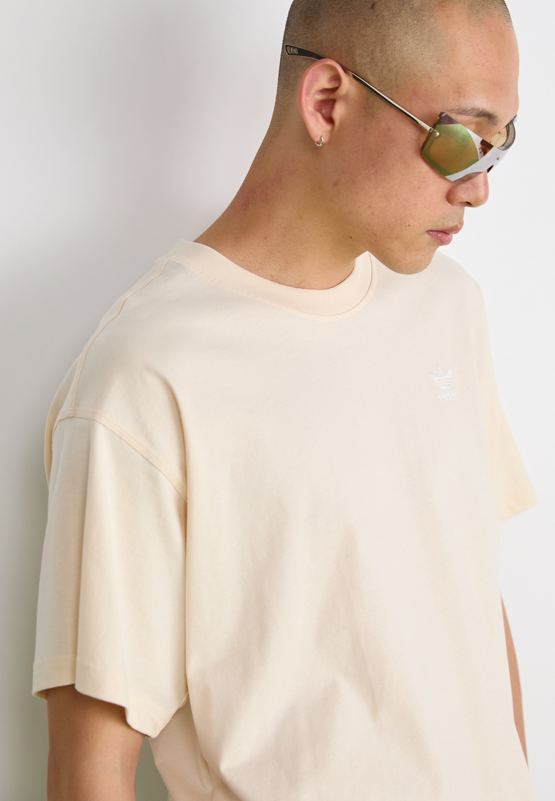 adidas Originals Basic T-särgid