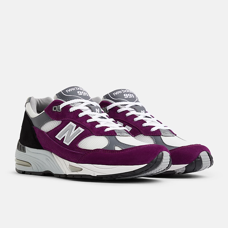 Hergestellt in Großbritannien. 991v1 Bright Renaissance Herrenschuhe – Traubensaftfarben mit Legierung und Schwarz
