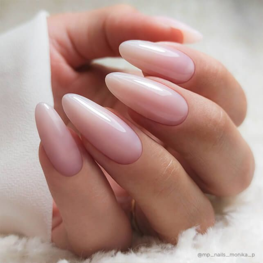 Nails Companyn kuitugeeli
