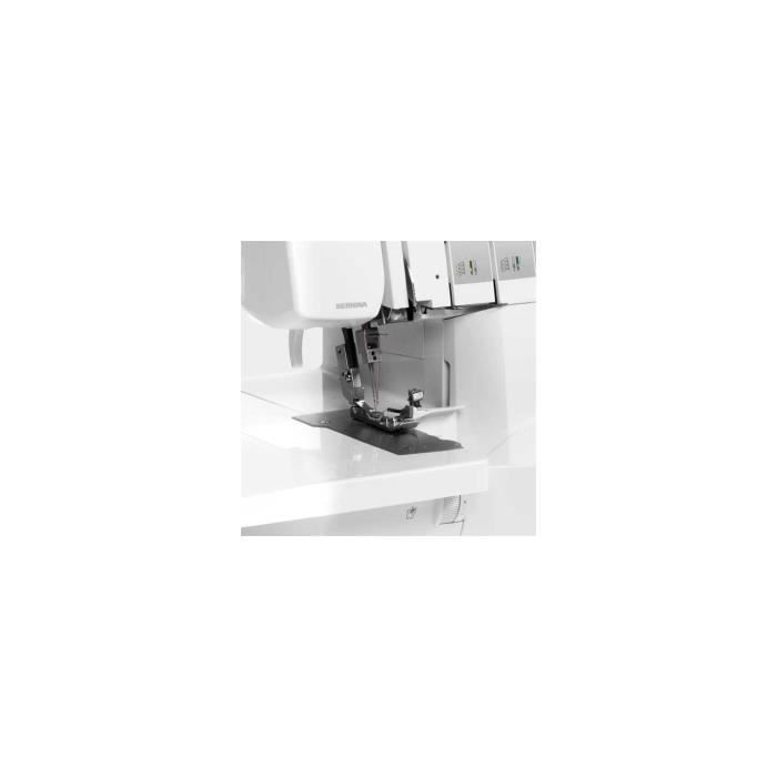 BERNINA L460 Overlock Machine
