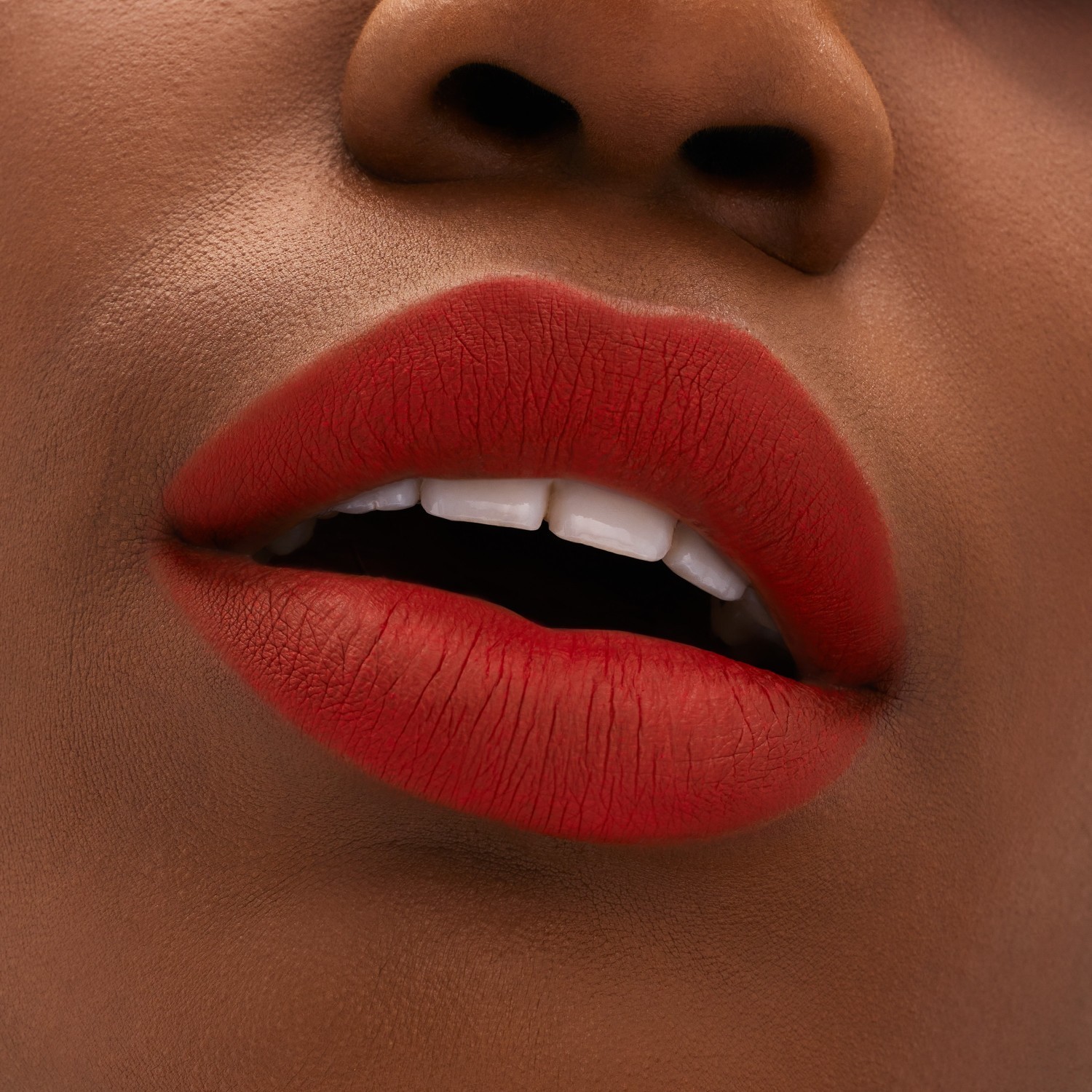 MAC ruž za usne Locked Kiss - 1,8 g