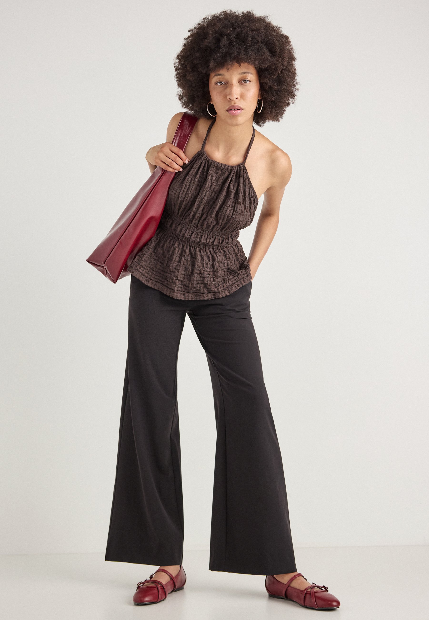 Pantaloni da completo a zampa bassa per i giorni feriali - Pantaloni - neri