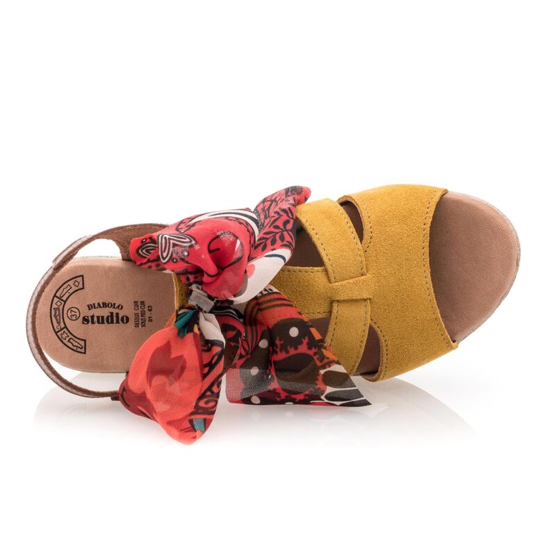 Sandalias amarillas para mujer / Zapatos de punta abierta