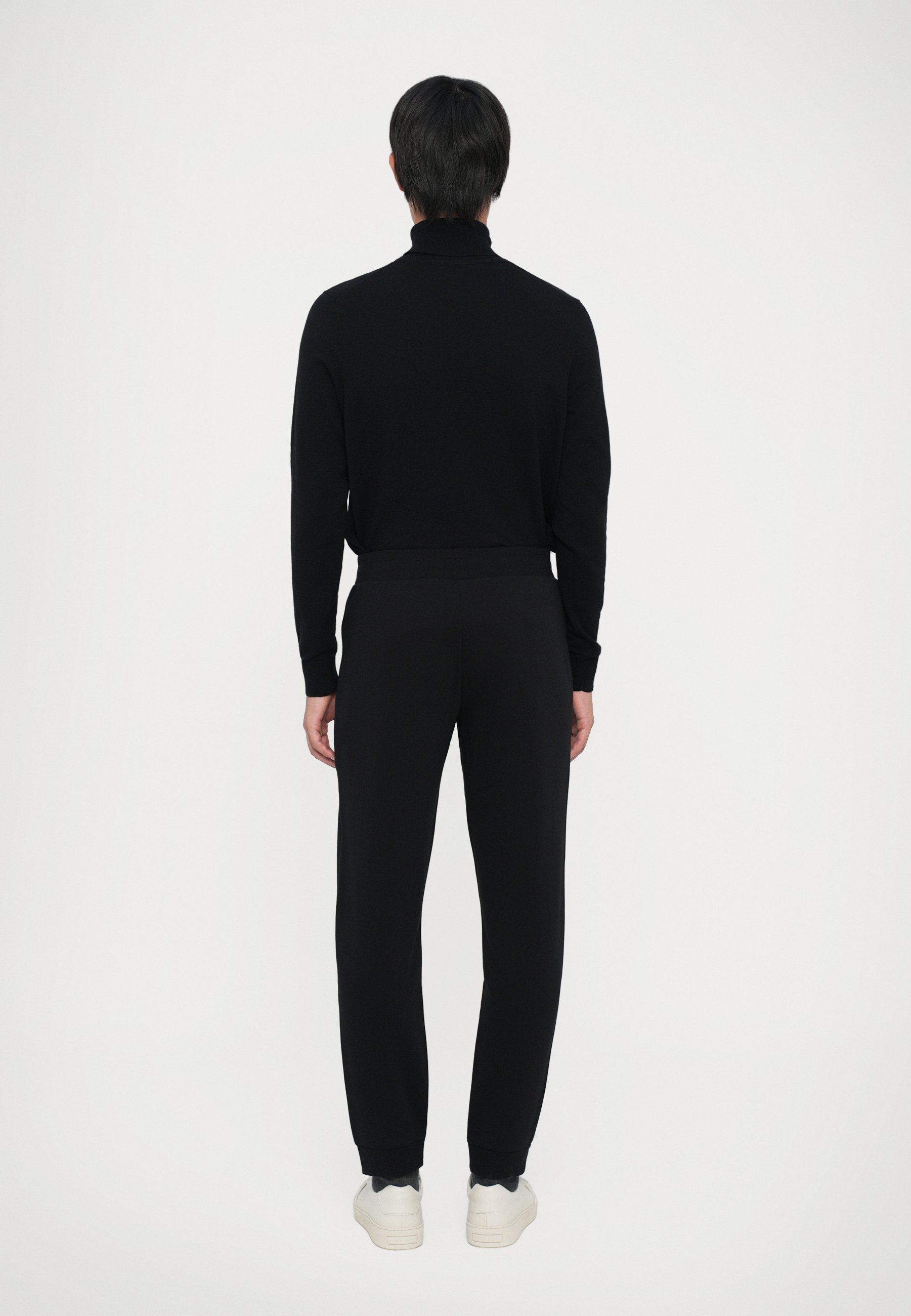 Bas de survêtement EA7 Emporio Armani - noir sublime