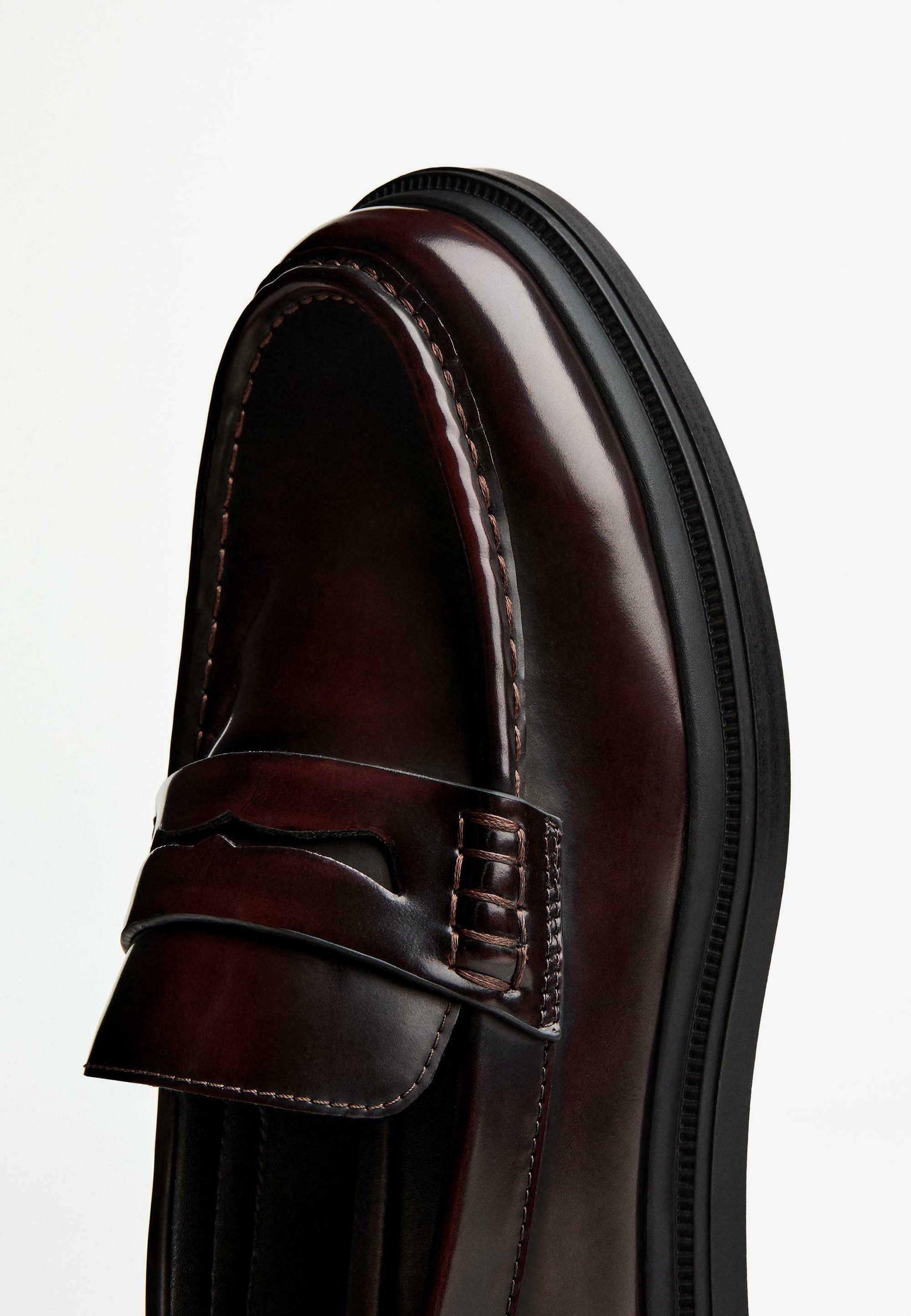 Bershka Penny Loafers - Instappers - donkerrood