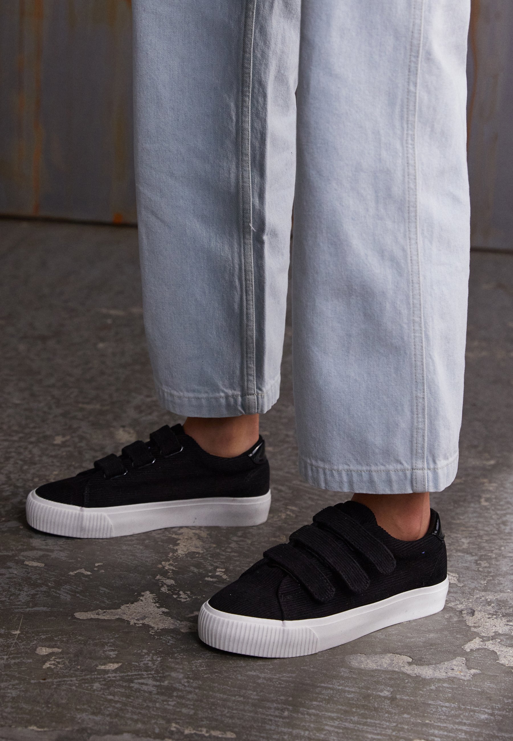 Even&Odd Sneaker - schwarz