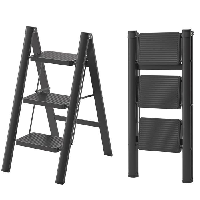 Escalera plegable de 3 peldaños con almohadillas de goma antideslizantes, capacidad de carga de 150 kg, color negro.
