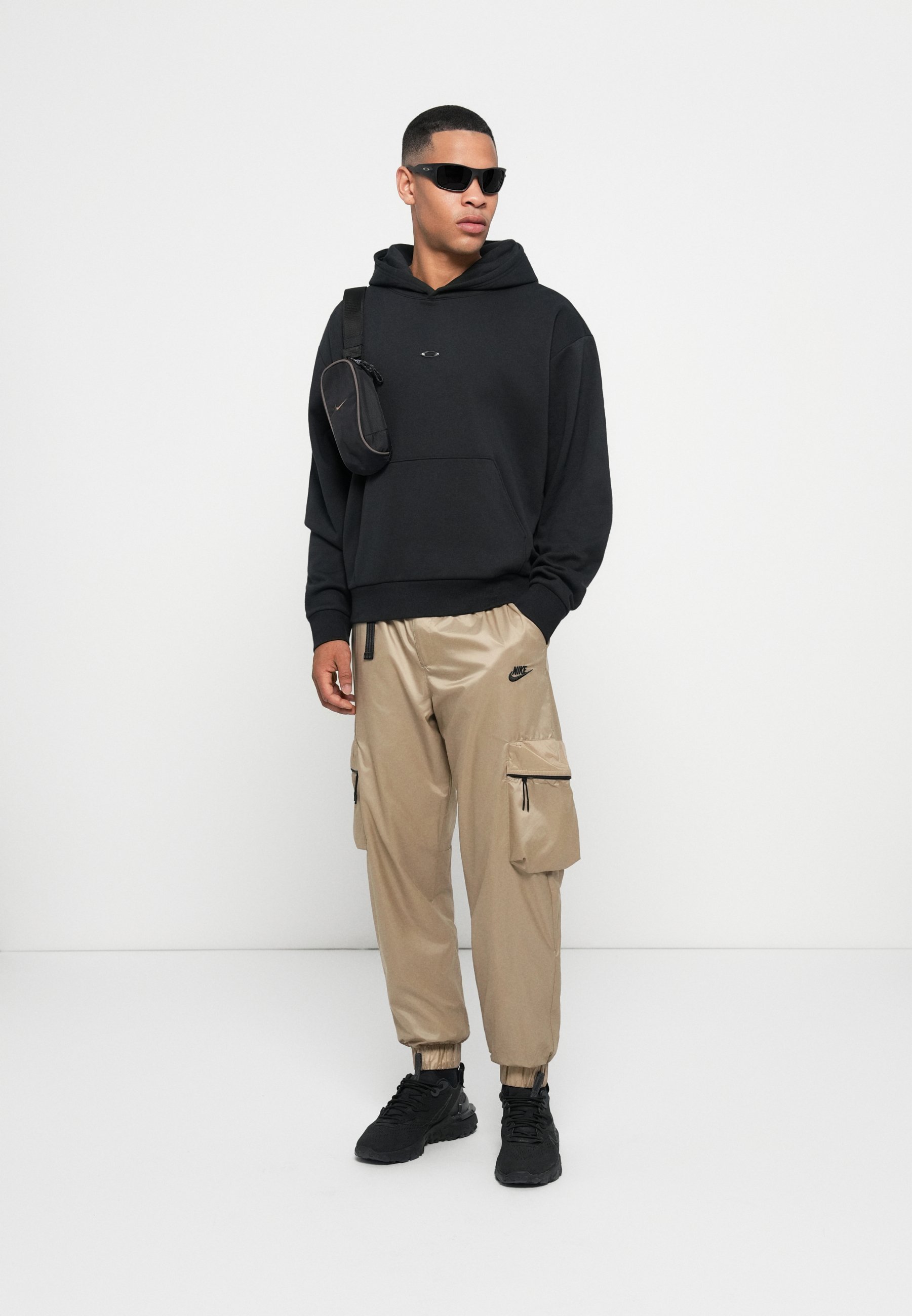 Sweat à capuche Oakley RISE - Noir intégral