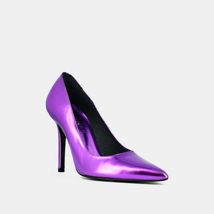 Escarpins à bouts pointus et talons  en cuir metallisé violet