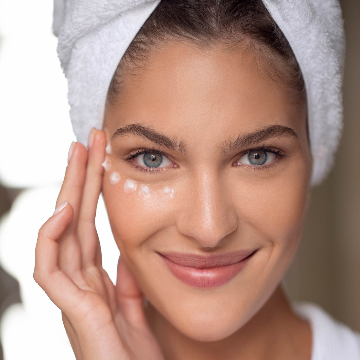 AHAVA Dark Circles&Uplift Eye Treatment