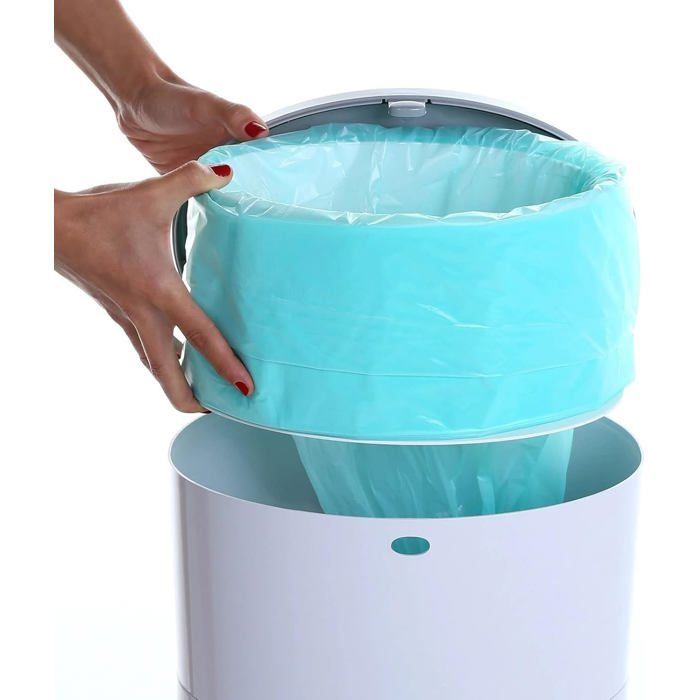 Confezione da 4 sacchi per pannolini che possono contenere fino a 2800 pannolini, compatibili con i secchi Korbell Plus da 26 litri e le ricariche.