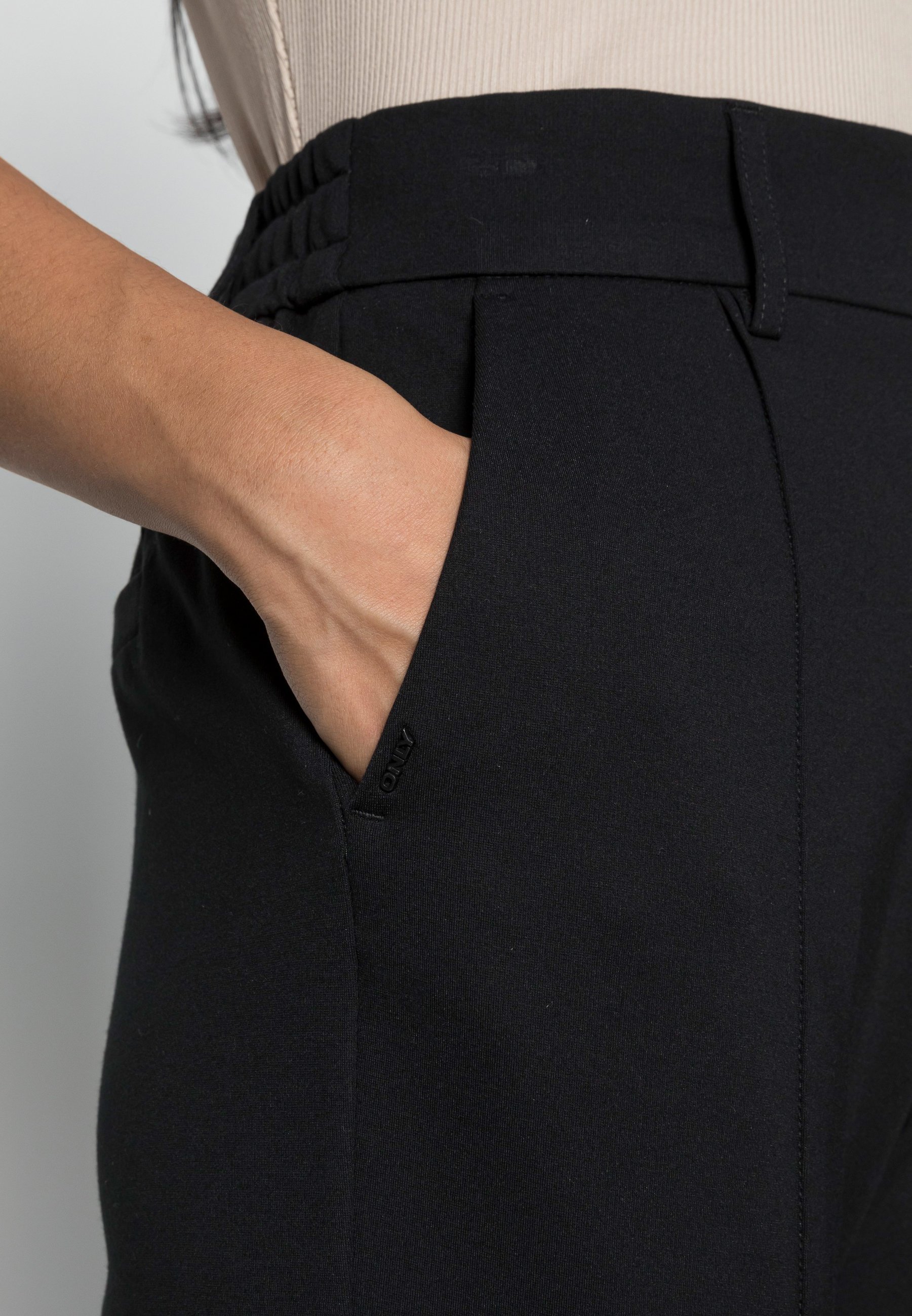 ONLY Petite ONLPOPTRASH LIFE MID WAIST PIN TAILOR - Broek - zwart