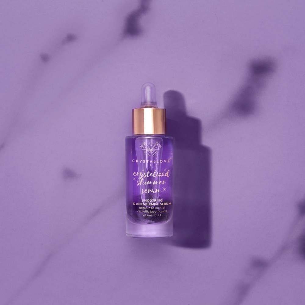 „Crystallove“ drėkinamasis serumas su ametisto blizgesiu – 30 ml