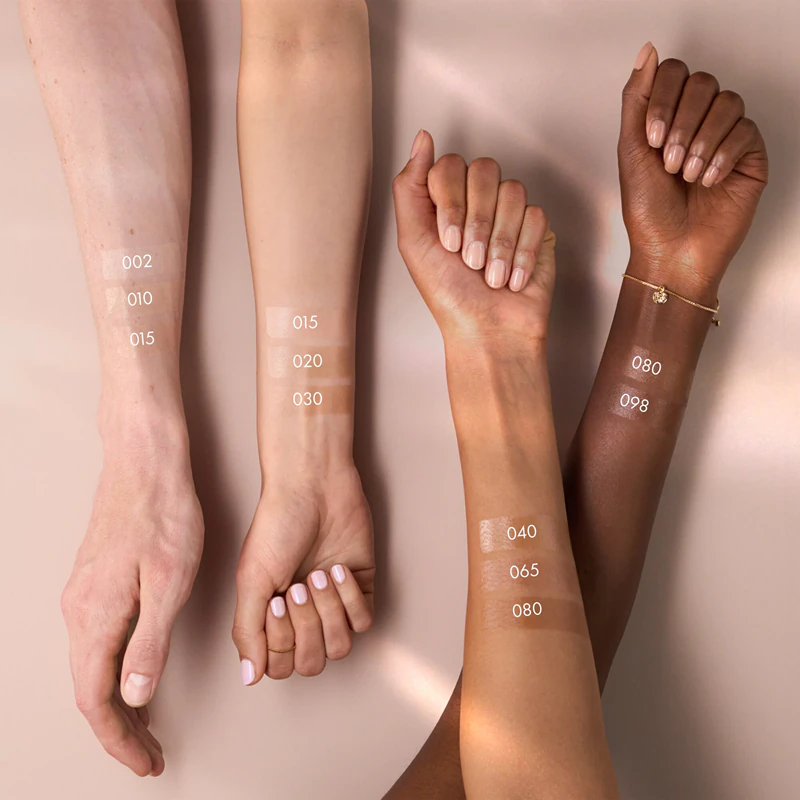 Rozjasňujúci a tónovací fluid Catrice Soft Glam Filter