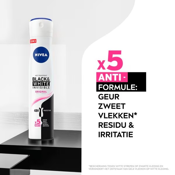 NIVEA Black & White Invisible Original antiperspirant sprej<br>200ml