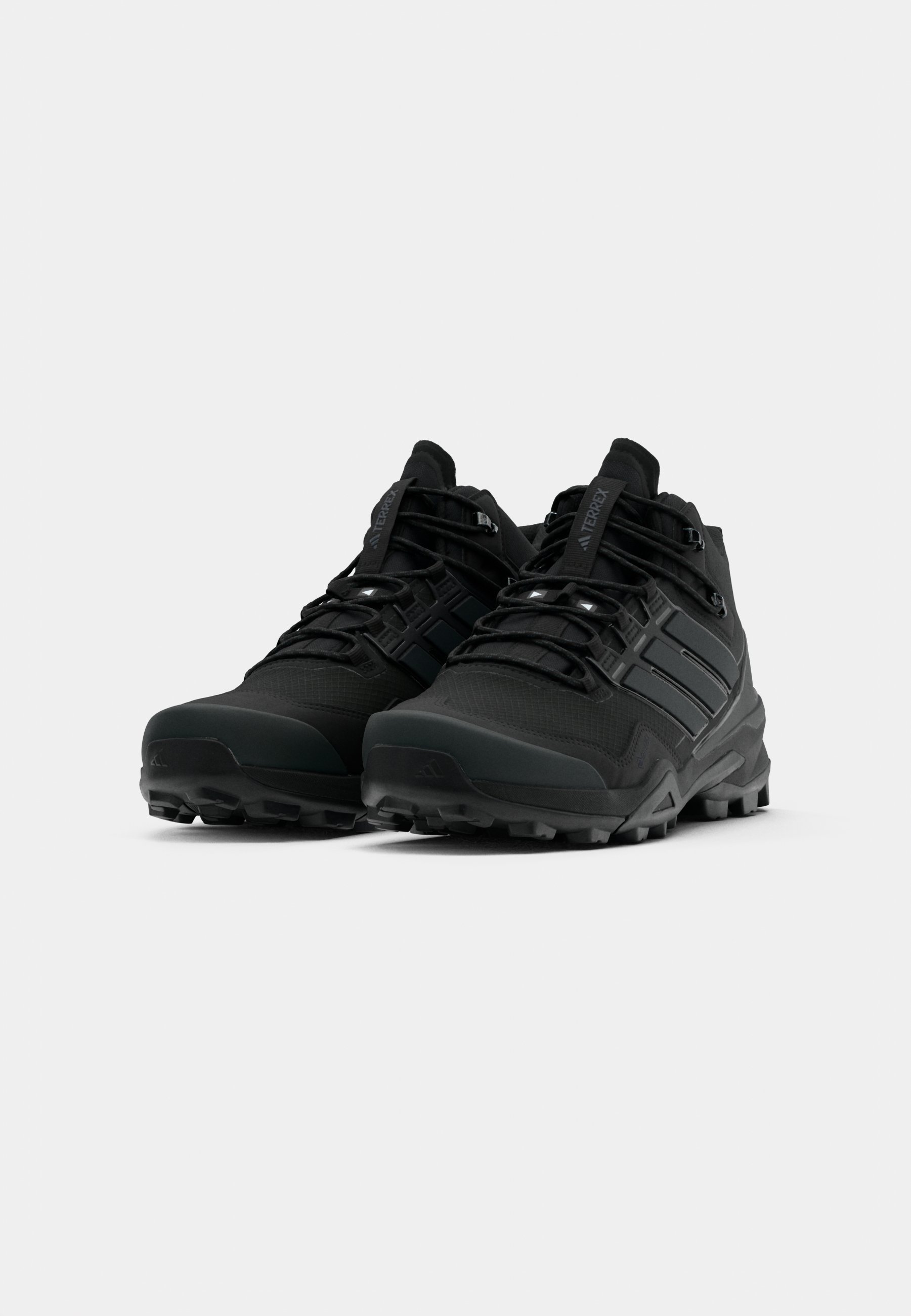 Adidas Terrex SKYCHASER MID GTX - Wandelschoenen - core black/carbon