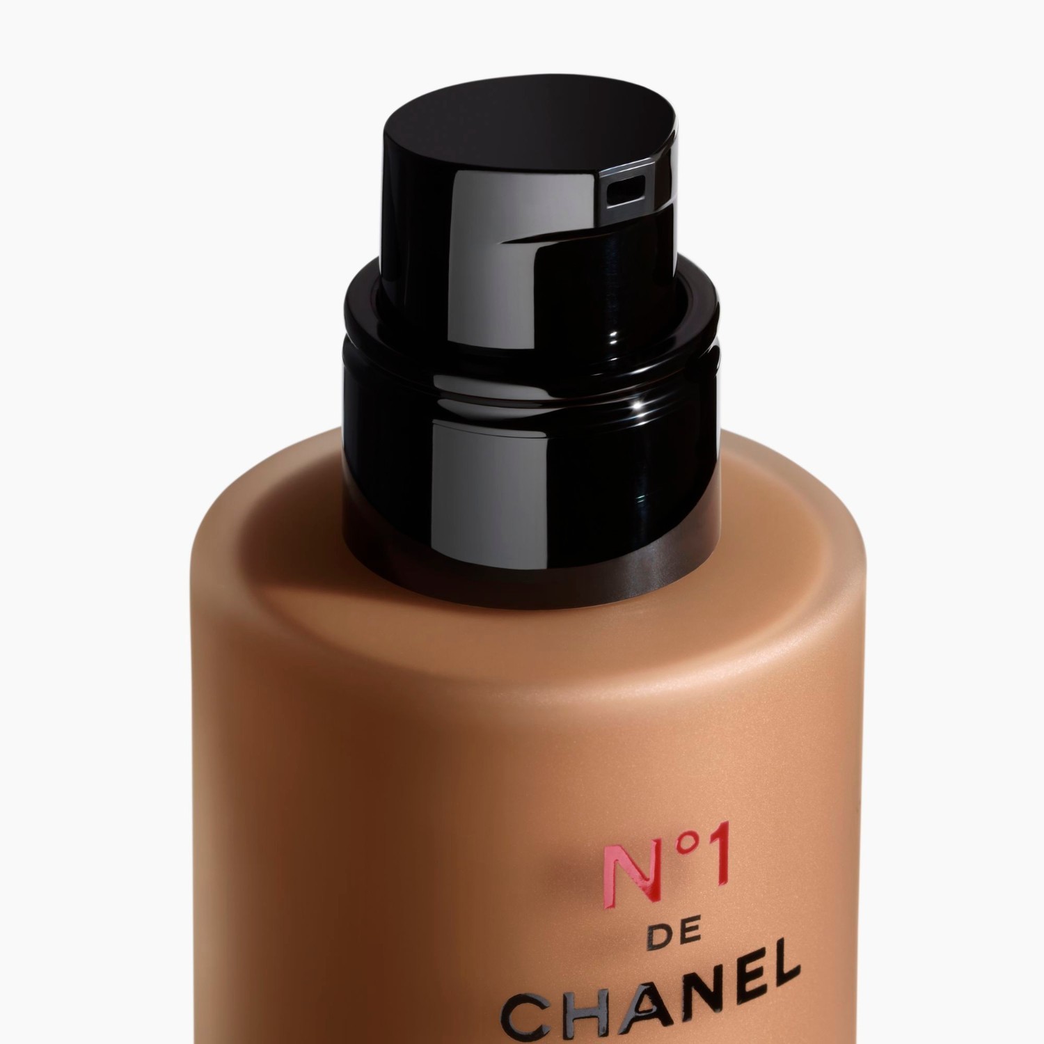 CHANEL puder br.1 DE CHANEL FOND DE TEINT REVITALISANT – 30 ml