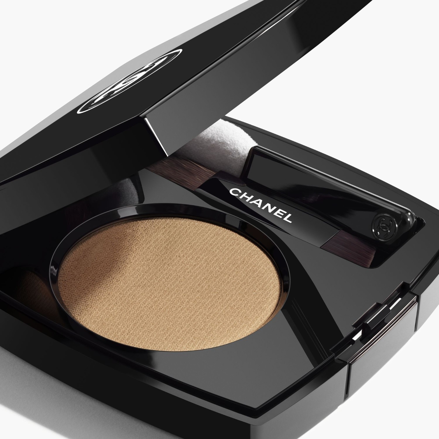 CHANEL akių šešėliai OMBRE ESSENTIELLE - 2,2 g