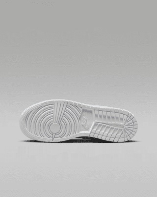 Air Jordan 1 Low Older Kids' Shoes