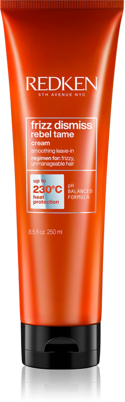 Die Hitzeschutzcreme Redken Frizz Dismiss glättet widerspenstiges Haar