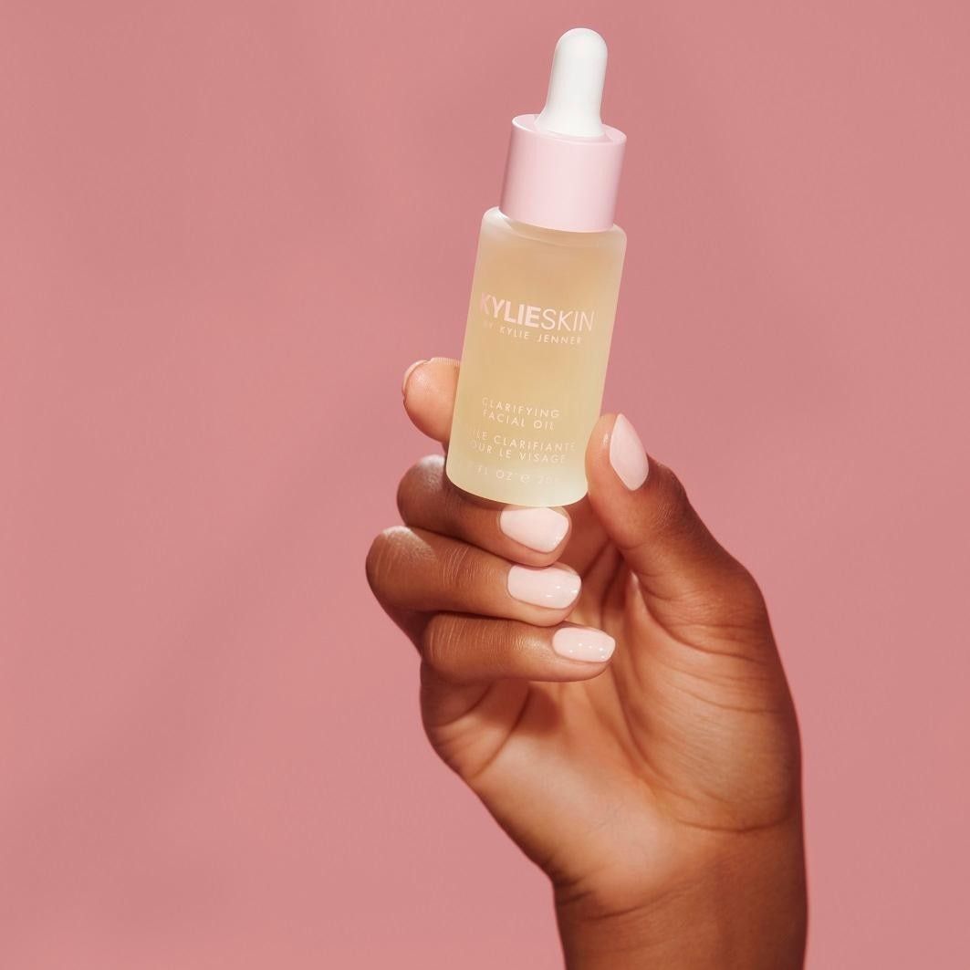 KYLIE SKIN Must-Haves attīrošā sejas eļļa - 20 ml