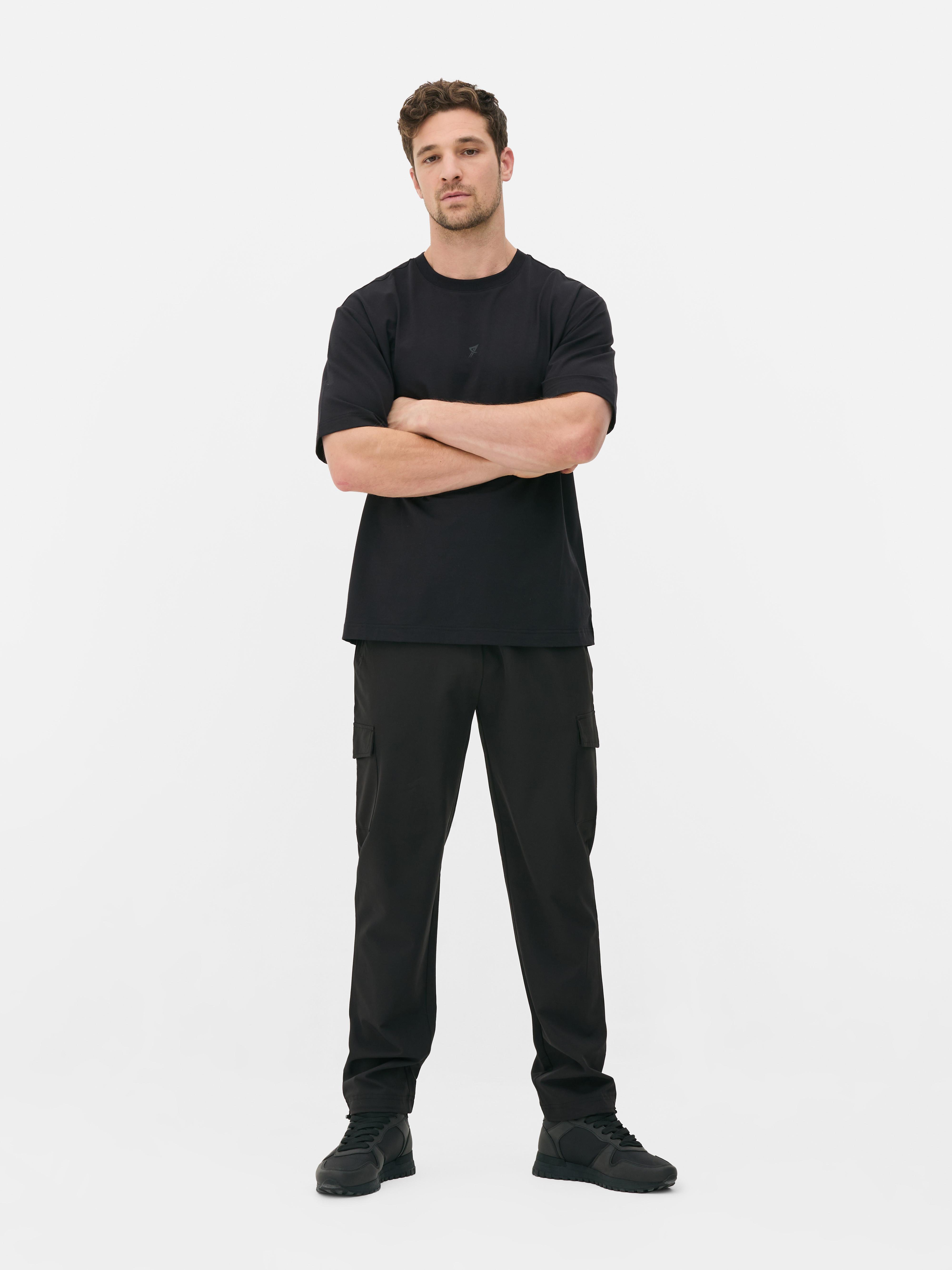 Tricou Zi de odihnă Un tricou relaxat cu mâneci scurte și elasticitate suplimentară pentru zilele de odihnă